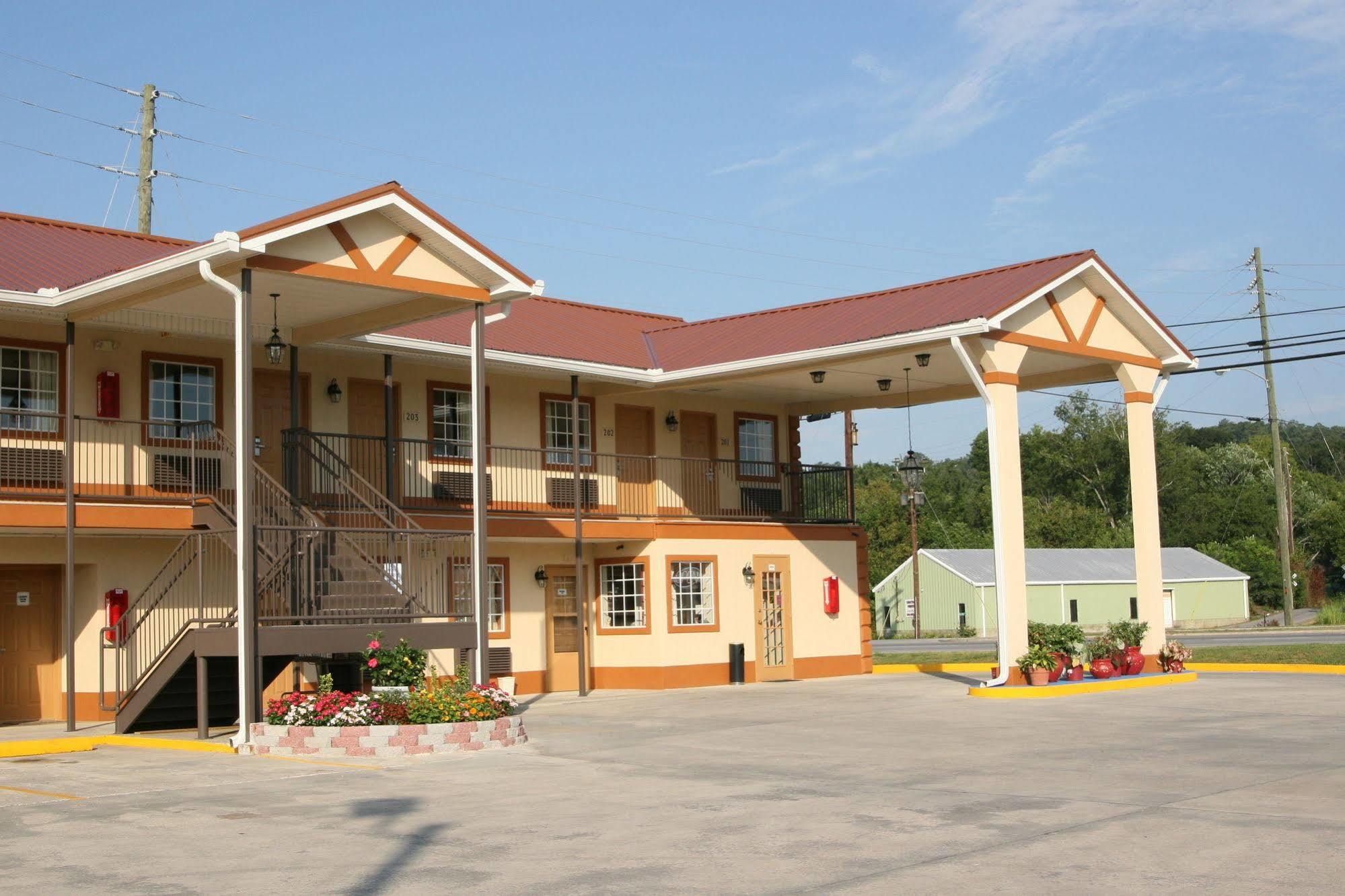 Coach Inn - Summerville Kültér fotó